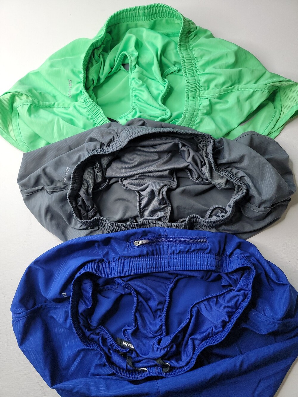 Nike Bundle Dri-Fit Shorts with Liners and Zippered Pockets Size Medium - Picture 8 of 9
